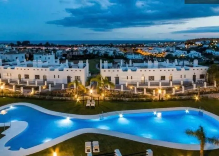 Sunset Resina Golf - 2 Bedrooms With Sea View - Естепона