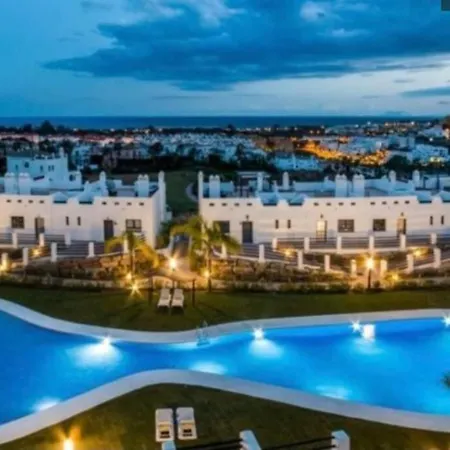 Sunset Resina Golf - 2 Bedrooms With Sea View - אסטפונה